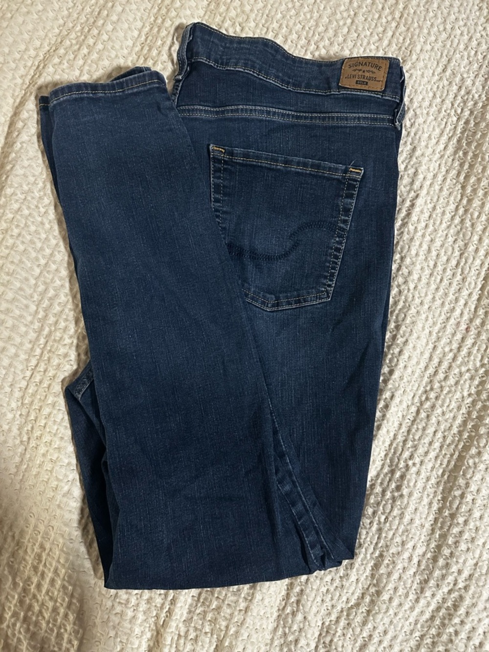 Levi's Skinny High Rise Jeans in Deep Indigo Wash
